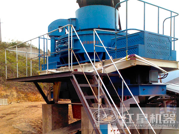 河卵石制砂機(jī)的制砂生產(chǎn)現(xiàn)場 河卵石制砂機(jī)的制砂生產(chǎn)現(xiàn)場