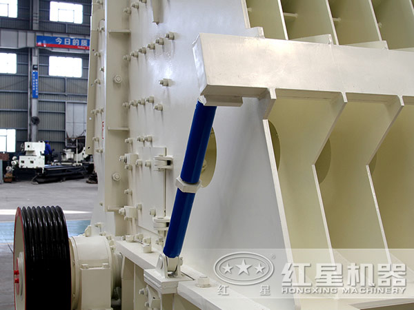 想要高產(chǎn)穩(wěn)產(chǎn)優(yōu)產(chǎn)——選擇反擊式破碎機，演繹一出破碎好戲