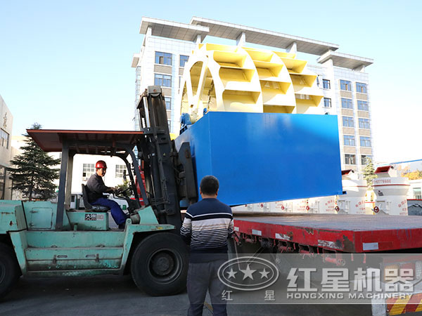 三輪洗砂機(jī)發(fā)貨現(xiàn)場(chǎng) 三輪洗砂機(jī)發(fā)貨現(xiàn)場(chǎng)