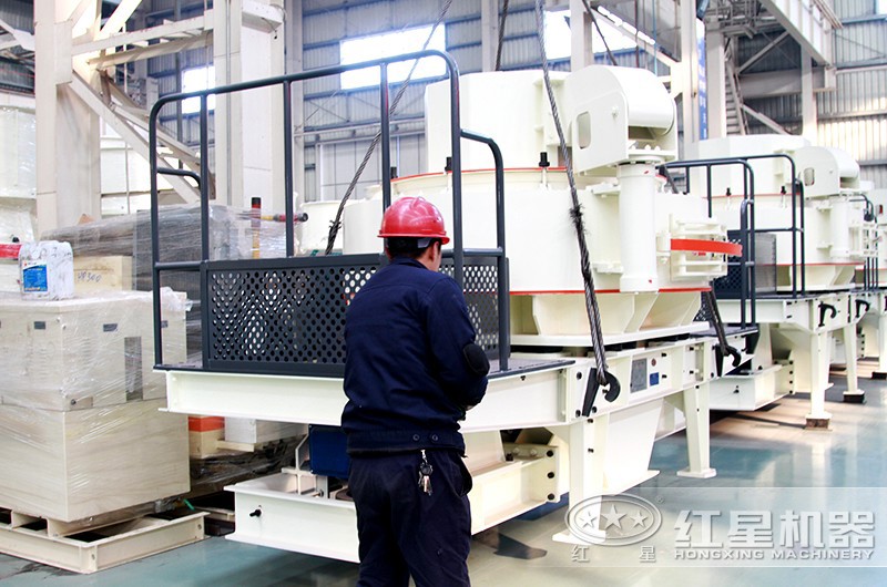 鵝卵石制砂機發(fā)貨現場