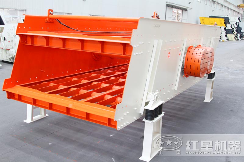 振動篩制造廠家就找河南紅星，固定式、移動式都有