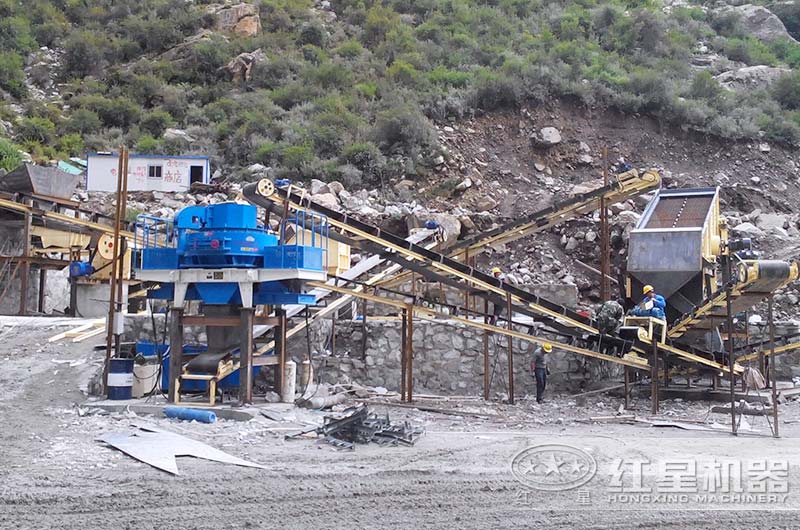 不同系列造沙機加工現(xiàn)場 不同系列造沙機加工現(xiàn)場