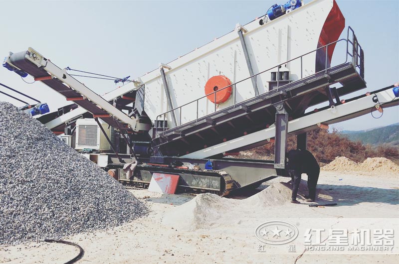 振動篩制造廠家就找河南紅星，固定式、移動式都有