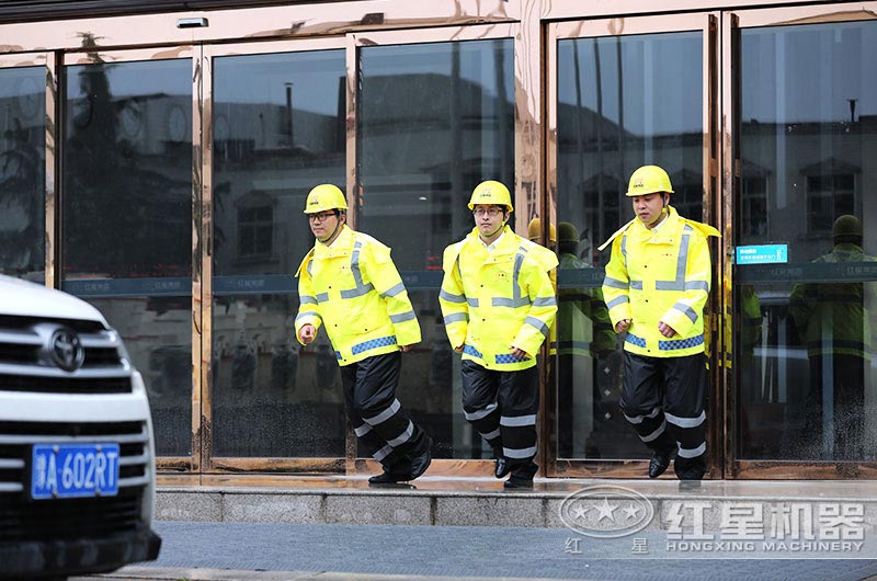紅星售后技術(shù)人員隨時待命 紅星售后技術(shù)人員隨時待命