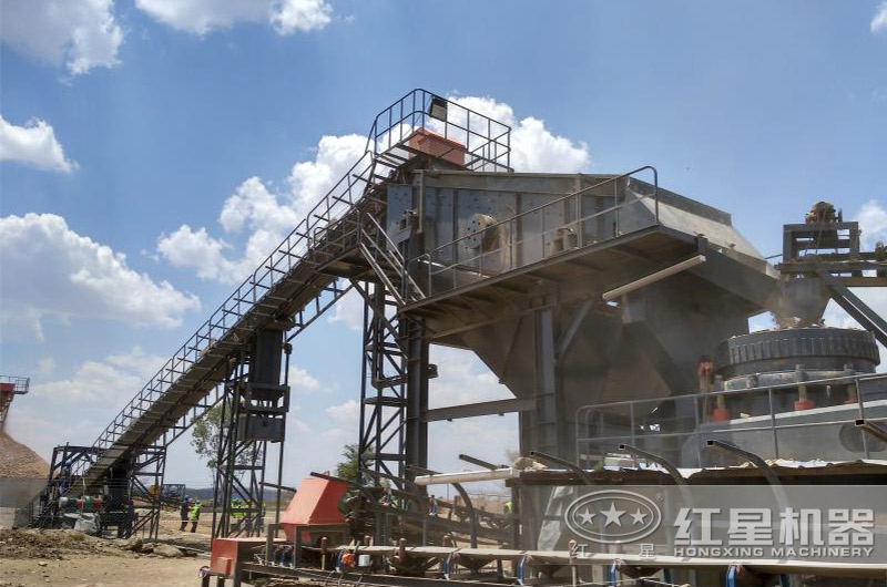 山皮石破碎、制沙生產(chǎn)作業(yè)現(xiàn)場