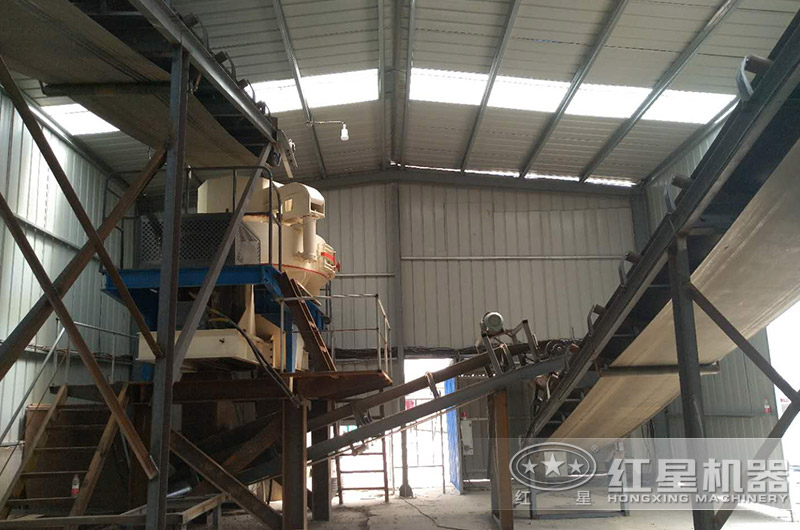 砂石室內(nèi)制砂生產(chǎn)現(xiàn)場(chǎng) 砂石室內(nèi)制砂生產(chǎn)現(xiàn)場(chǎng)