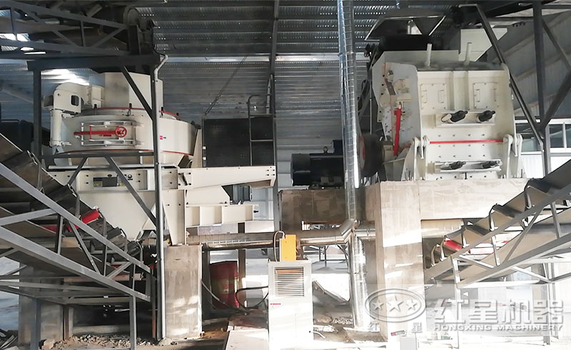 客戶來廠咨詢：想購買日產(chǎn)1000噸的制砂機，有推薦的型號嗎？