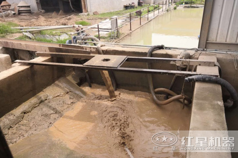 泥沙水處理現(xiàn)場 泥沙水處理現(xiàn)場