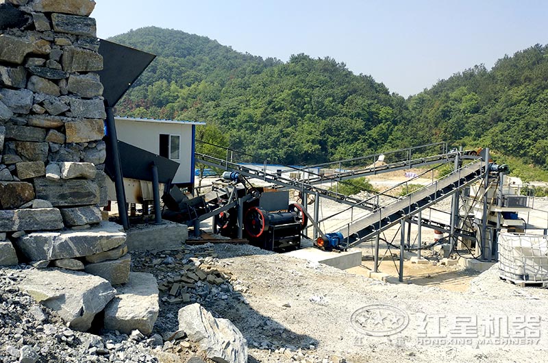 人工制砂機(jī)生產(chǎn)線作業(yè)現(xiàn)場實(shí)拍 人工制砂機(jī)生產(chǎn)線作業(yè)現(xiàn)場實(shí)拍