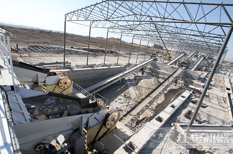 河北大型石料生產線現(xiàn)場一角 河北大型石料生產線現(xiàn)場一角