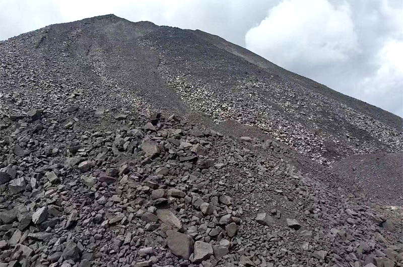 煤矸石有何用途？小型煤矸石粉碎機(jī)多少錢一臺(tái)？